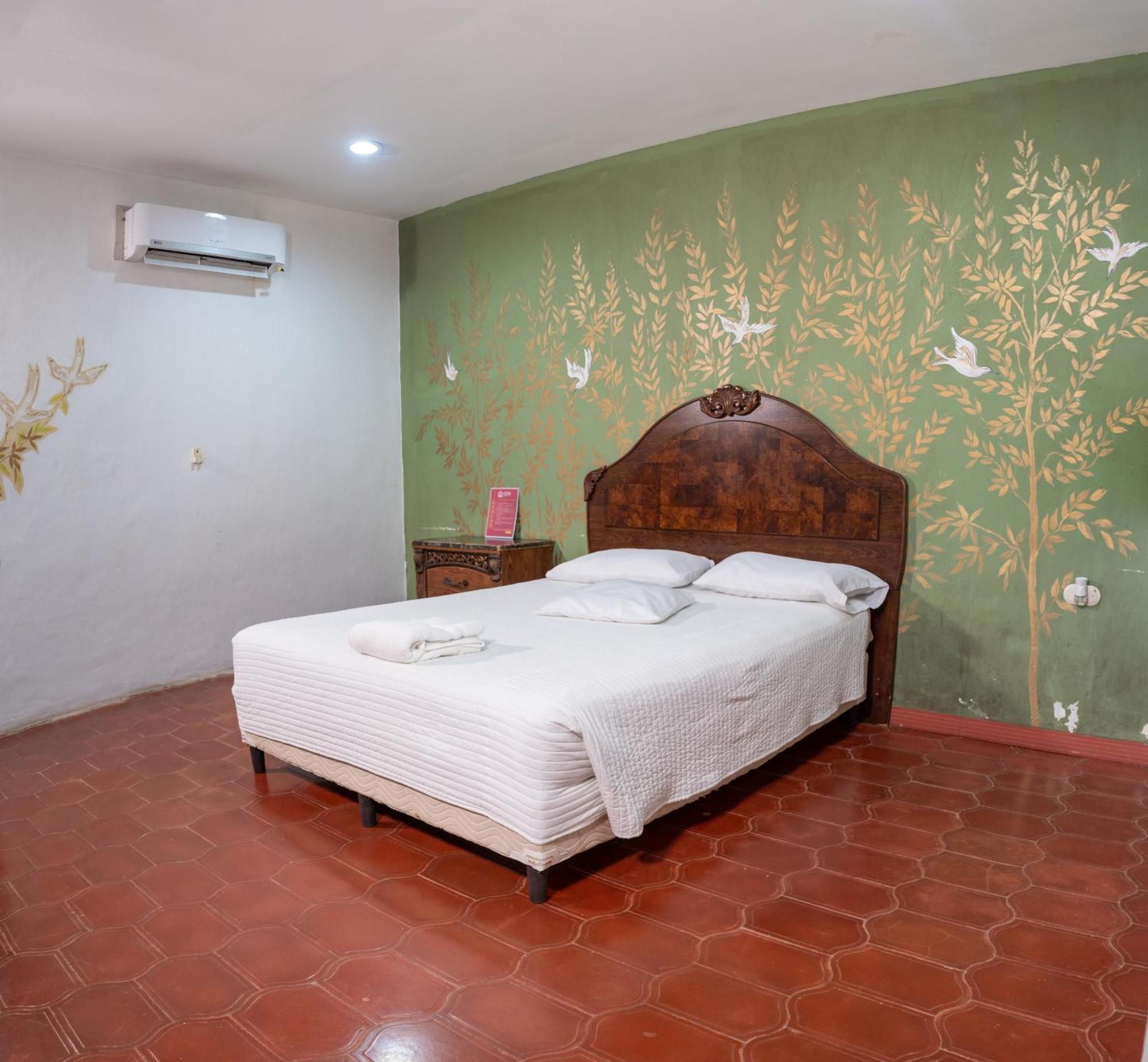 Hotel Posada Del Rey 圣克鲁斯德约霍阿 外观 照片